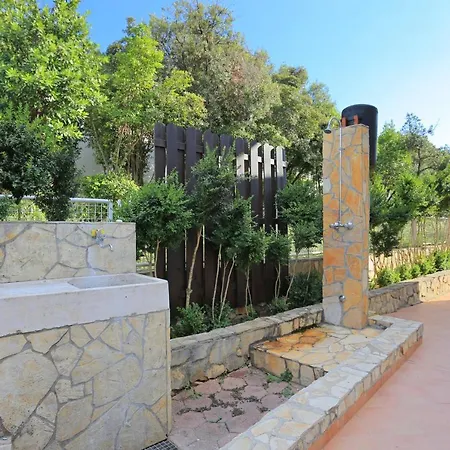 Appartement By The Sea Seget Vranjica, - 13771 *