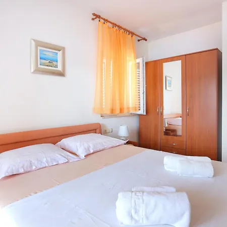 Διαμέρισμα By The Sea Seget Vranjica - - 13771