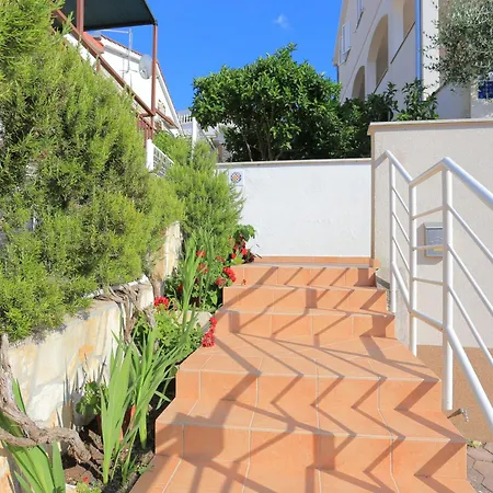 Apartamento By The Sea Seget Vranjica, - 13771 *